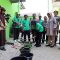 Andriani Nurdin Ketua Pengadilan Tinggi Banten Didampingi Pj Sekda Virgojanti saat menyalurkan air bersih untuk warga.