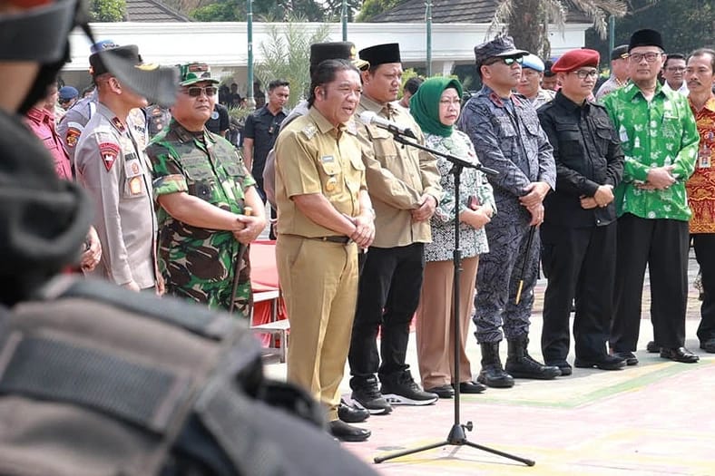 Pj Gubernur Banten Al Muktabar bersama pejabat forkopimda lainnya baik TNI dan Polri.