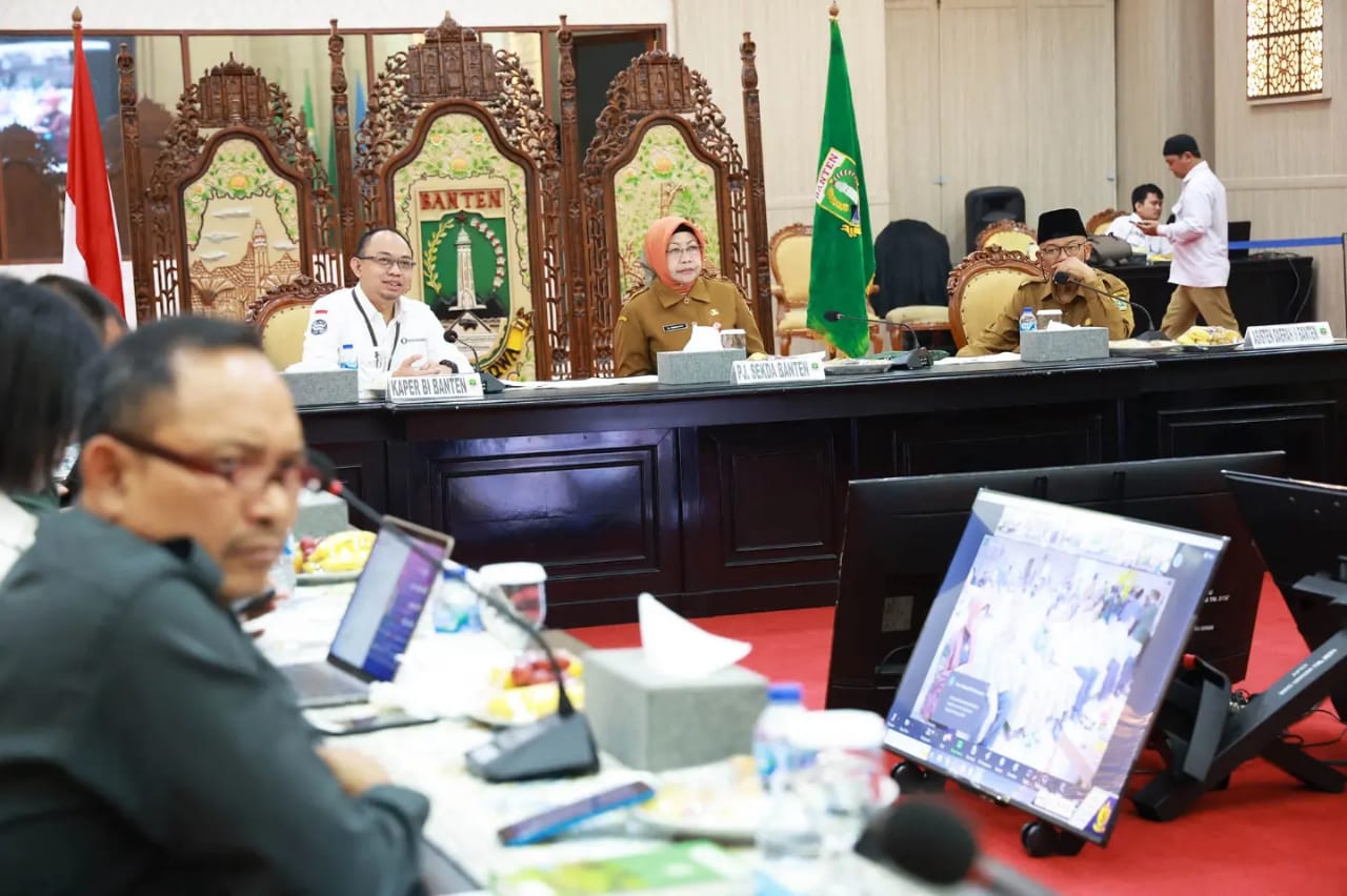 Rapat Koordinasi Pengendalian Inflasi Daerah secara virtual di Pendopo Gubernur Banten.