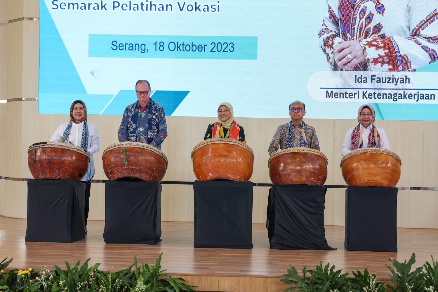 Menteri Ketenagakerjaan Republik Indonesia Ida Fauziah saat meresmikan program Inauguration of School Operation BLK Maritim - Balai Besar Pelatihan Vokasi dan Produktivitas (BBPVP) di Serang.