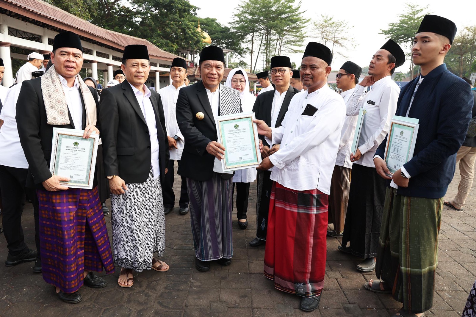 Apel Hari Santri di Banten, Al Muktabar Ajak Santri Giat Menimba Ilmu Agar Mempunyai Bekal Menjadi Seorang Pemimpin