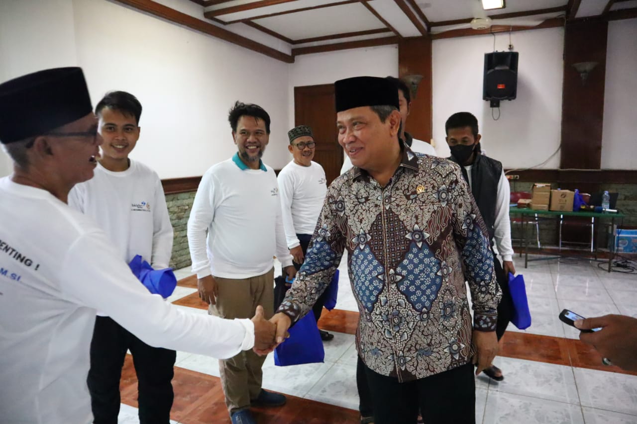 Muhammad Rizal Komisi IX DPR RI Bersama BKKBN Banten Ajak Masyarakat Karang Tengah Kota Tangerang Cegah Stunting