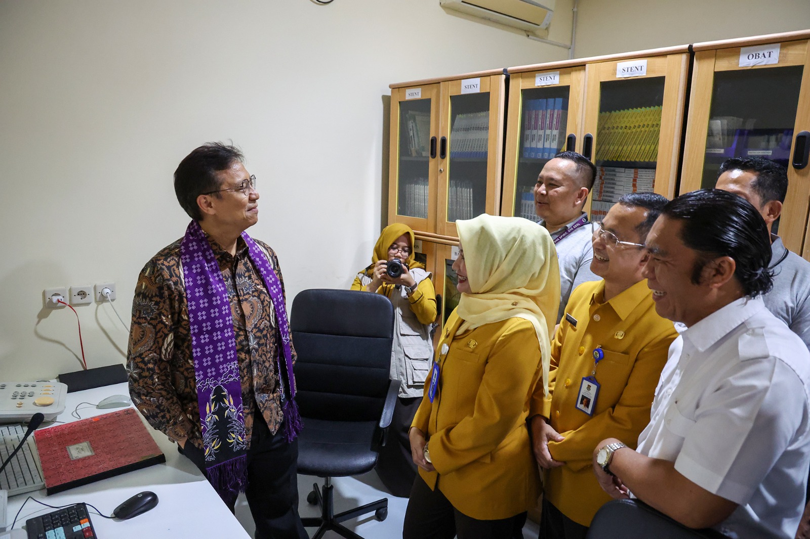 Menkes Budi Gunadi saat mengecek fasilitas RSUD Kabupaten Tangerang.