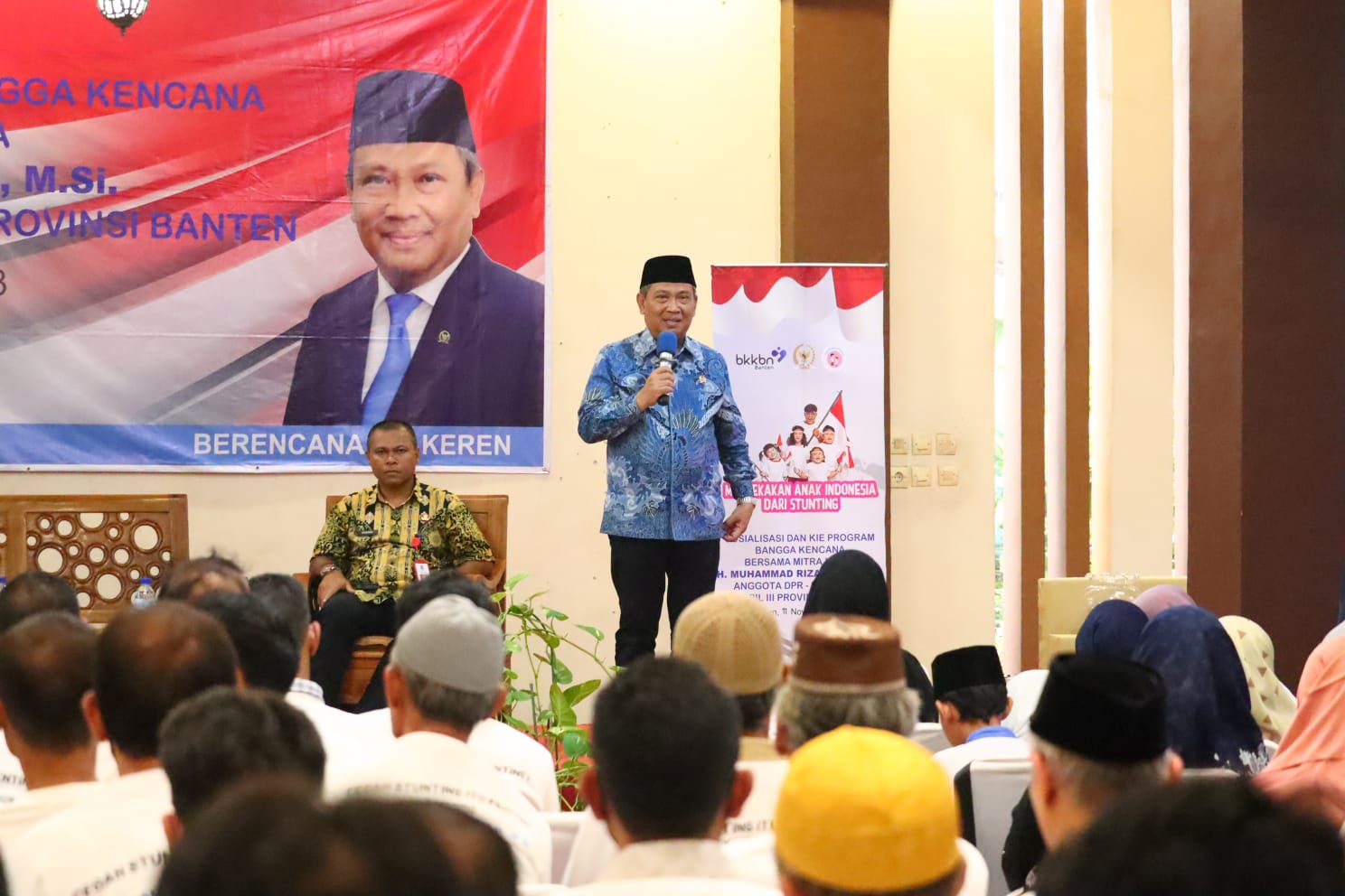 Dewan Muhammad Rizal saat menyampaikan materi sosialisasi pencegahan stunting.