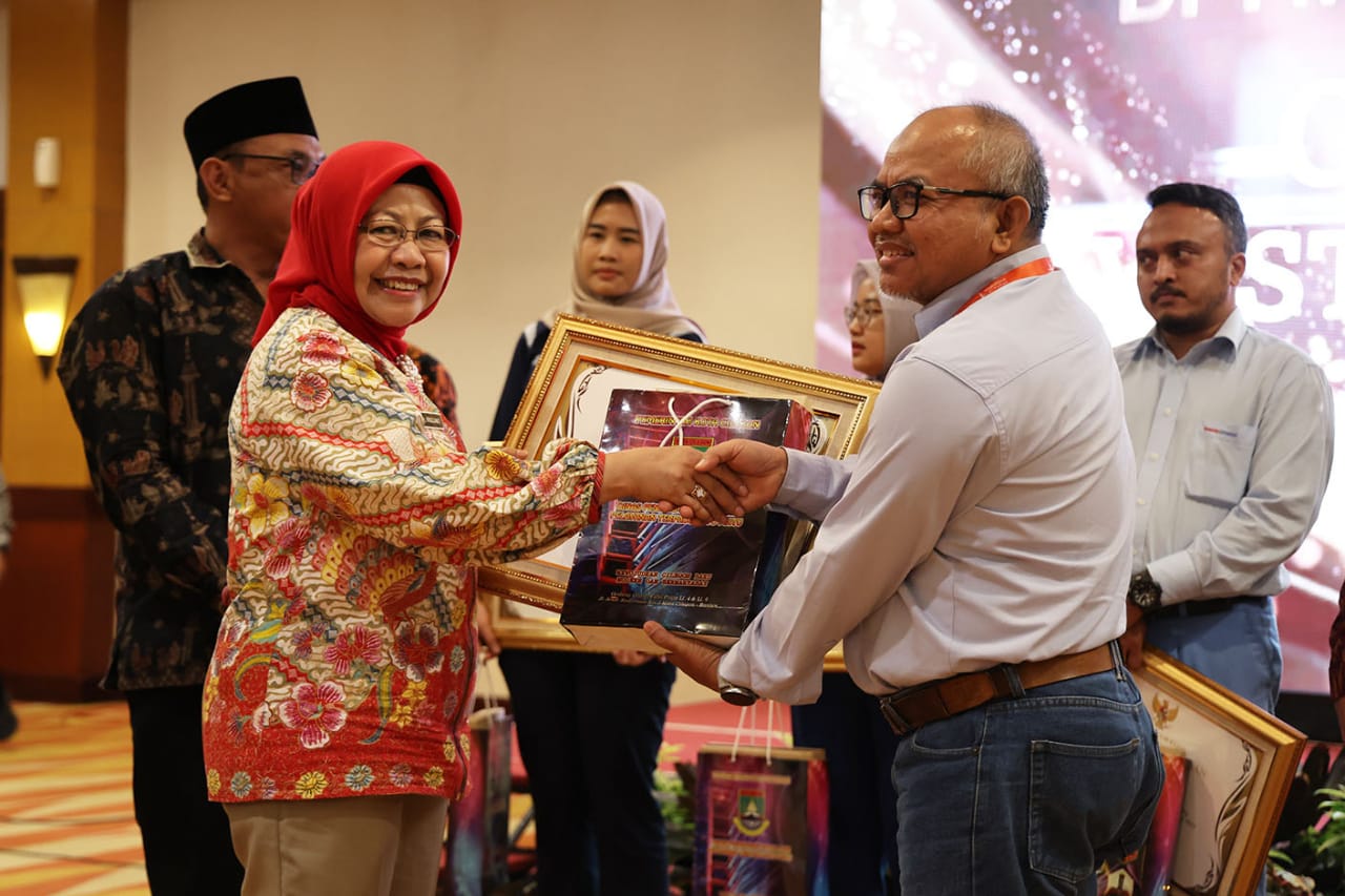 Cilegon Business Forum and Investment Award 2023 di Hotel Royale Krakatau.