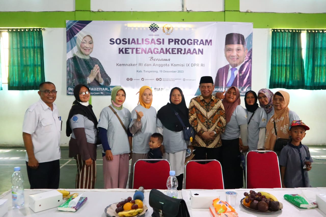 Muhammad Rizal DPR RI Bersama Kemnaker Sosialisasi Program Sembilan Lompatan Ketenagakerjaan Bersama Masyarakat Rajeg