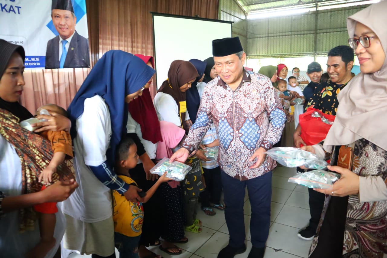 Muhammad Rizal DPR RI Gandeng BPOM Serang Sosialisasi KIE Obat dan Makanan Bersama Masyarakat Kresek Tangerang