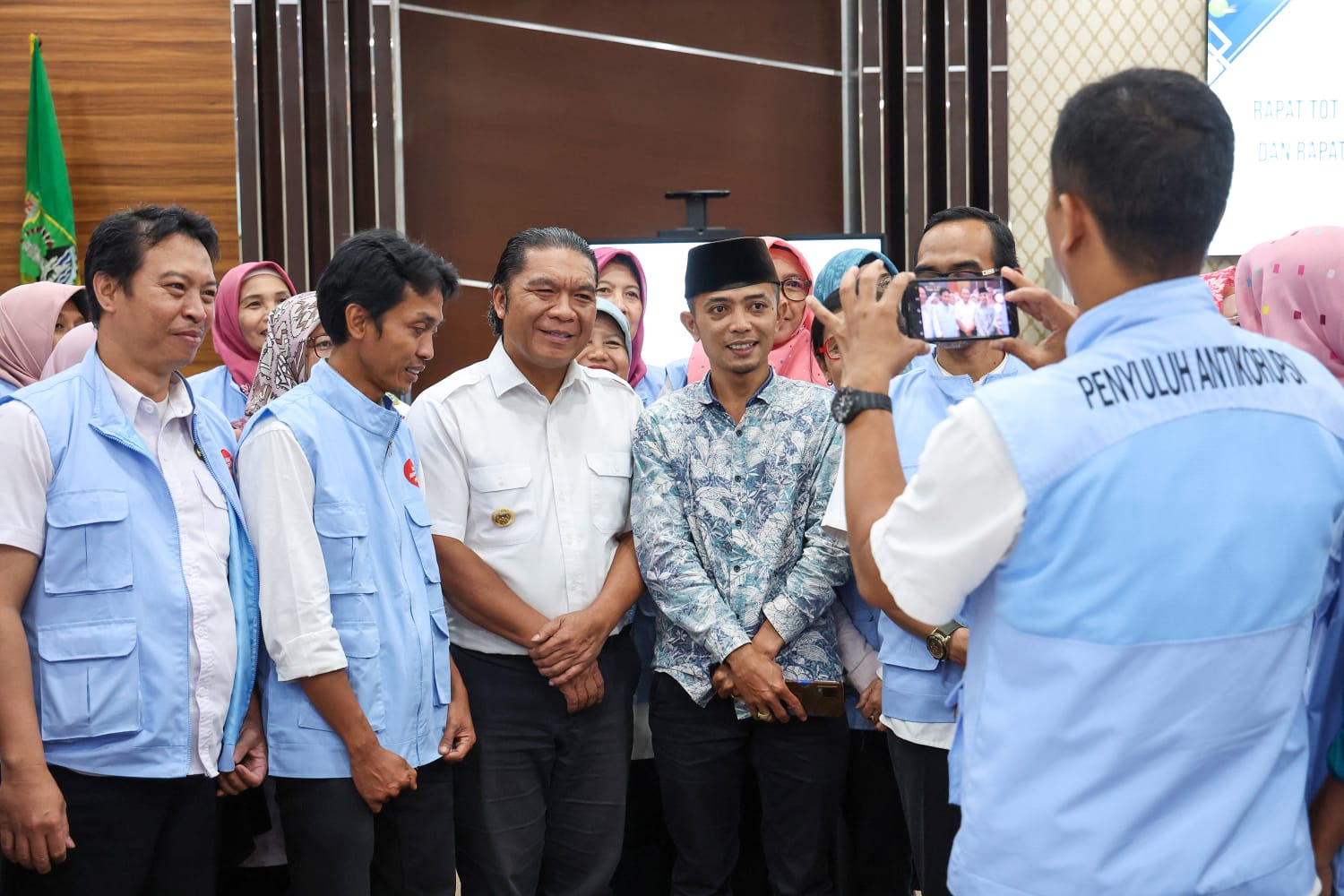 Pj Al Muktabar bersama Penyuluh Antikorupsi Seluruh Indonesia (PAKSI) Provinsi Banten.