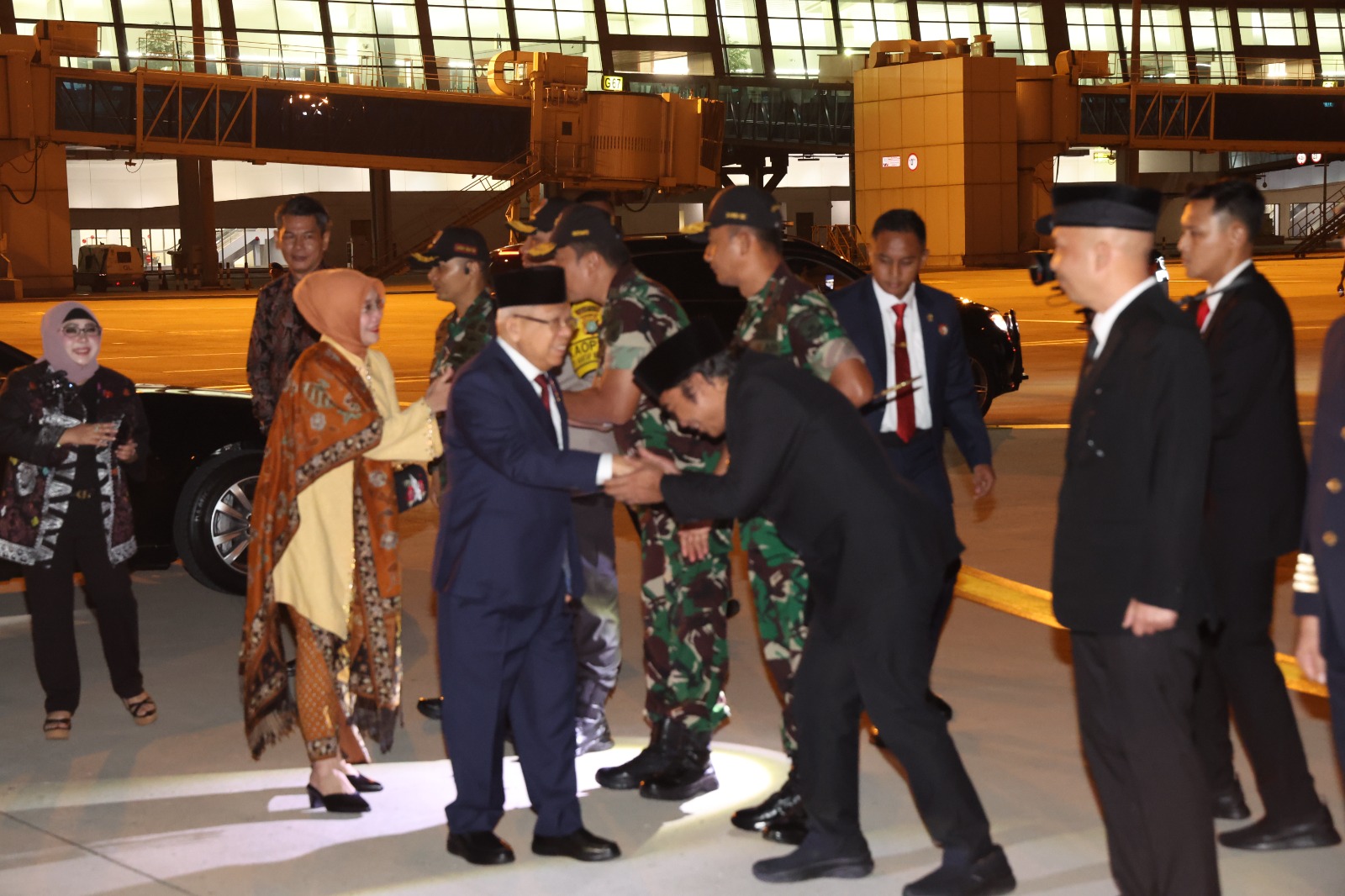 Pelepasan keberangkatan Wapres Ma'ruf Amin bersama rombongannya di Bandara Soetta.