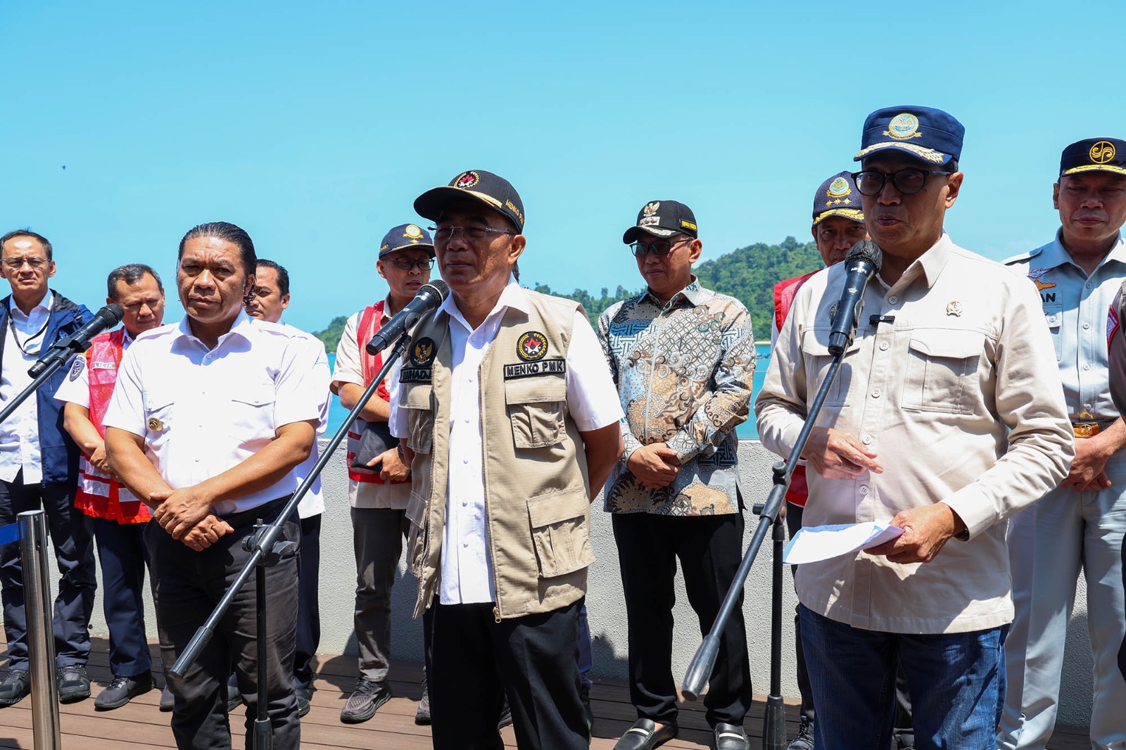 Jelang Mudik Lebaran, Pj Al Muktabar Bersama Menteri Muhadjir Effendy dan Menhub Budi Karya Cek Penyeberangan Merak Bakauheni Banten