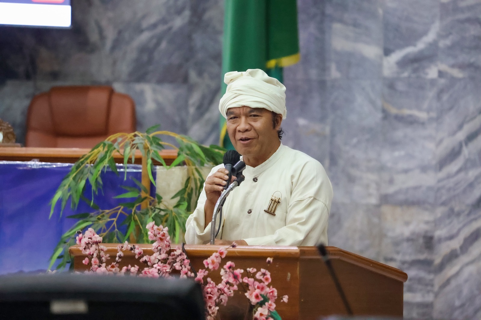 Pj Gubernur Banten Al Muktabar.