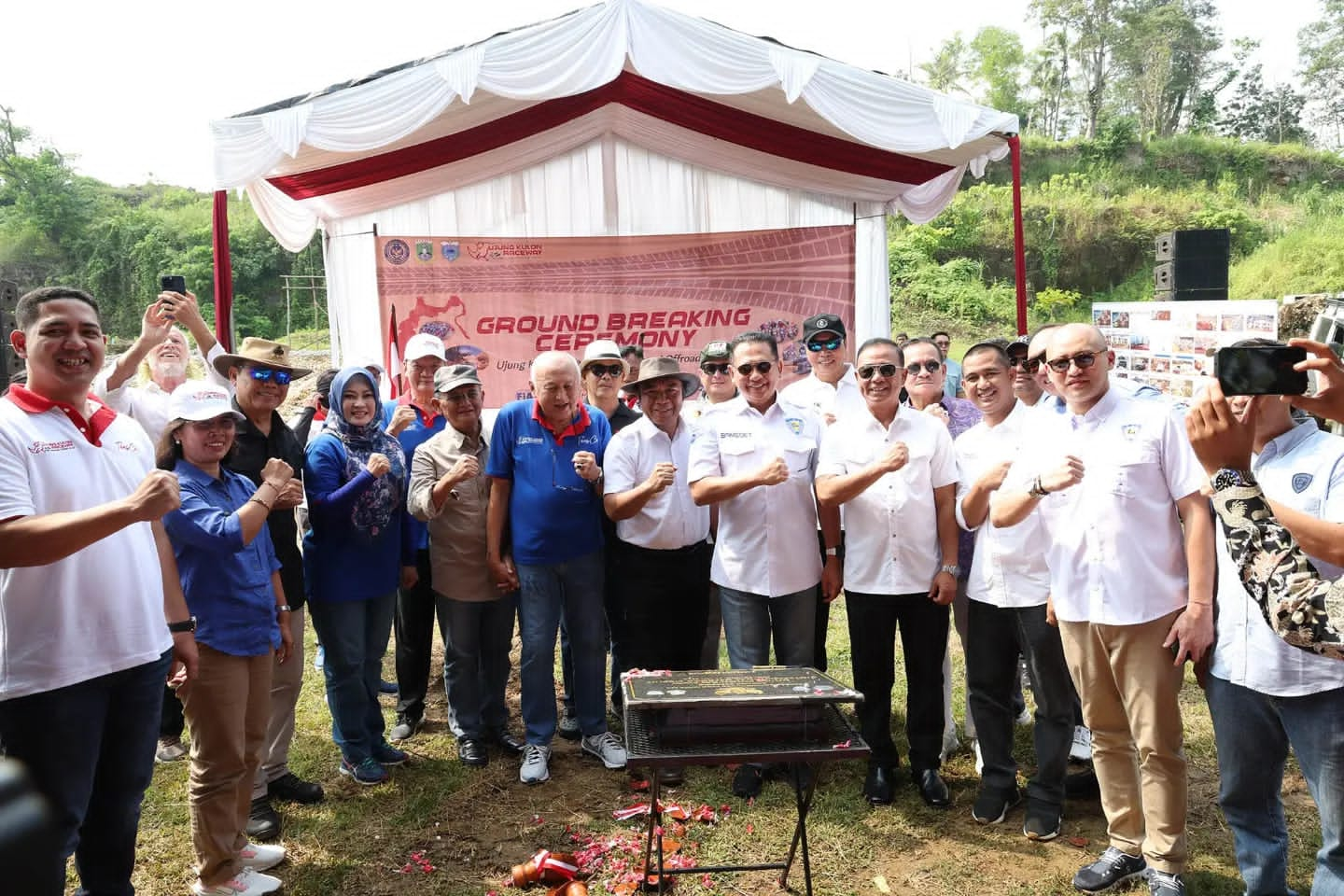 Groundbreaking Sirkuit Offroad di Ujung Kulon, Pj Al Muktabar Lanjut Tinjau Pembangunan Jalan Sumur - Taman Jaya Pandeglang