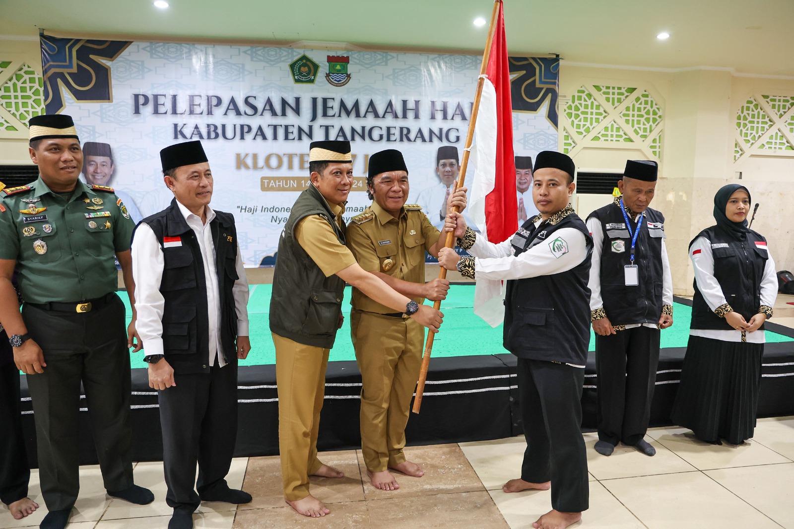 Plh Al Muktabar Lepas Calon Jamaah Haji Kabupaten Tangerang, Kemenag Banten : Qouta Haji 2024 Dapat 10.316