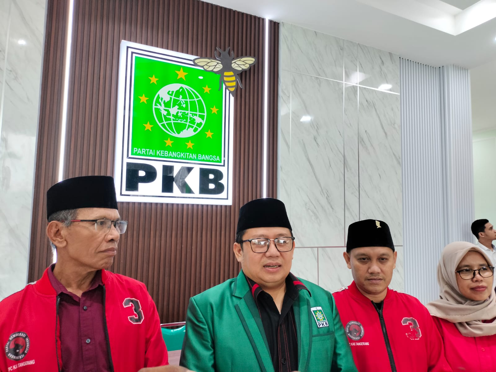 Irvansyah Asmat saat memaparkan visi misinya di penjaringan Bacalon Bupati dan Wabup Tangerang di PKB Kabupaten Tangerang.