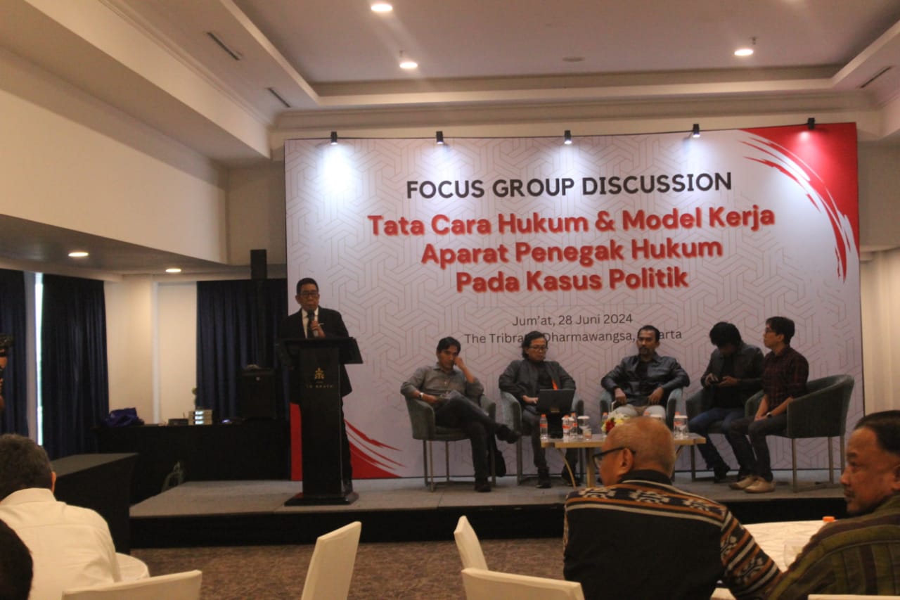 Abraham Garuda Laksono, Ananta Wahan, Henry Yosodiningrat, saat di Focus Group Discussion (FGD) Tata Cara Hukum dan Model Kerja Aparat Penegak Hukum Pada Kasus Politik.