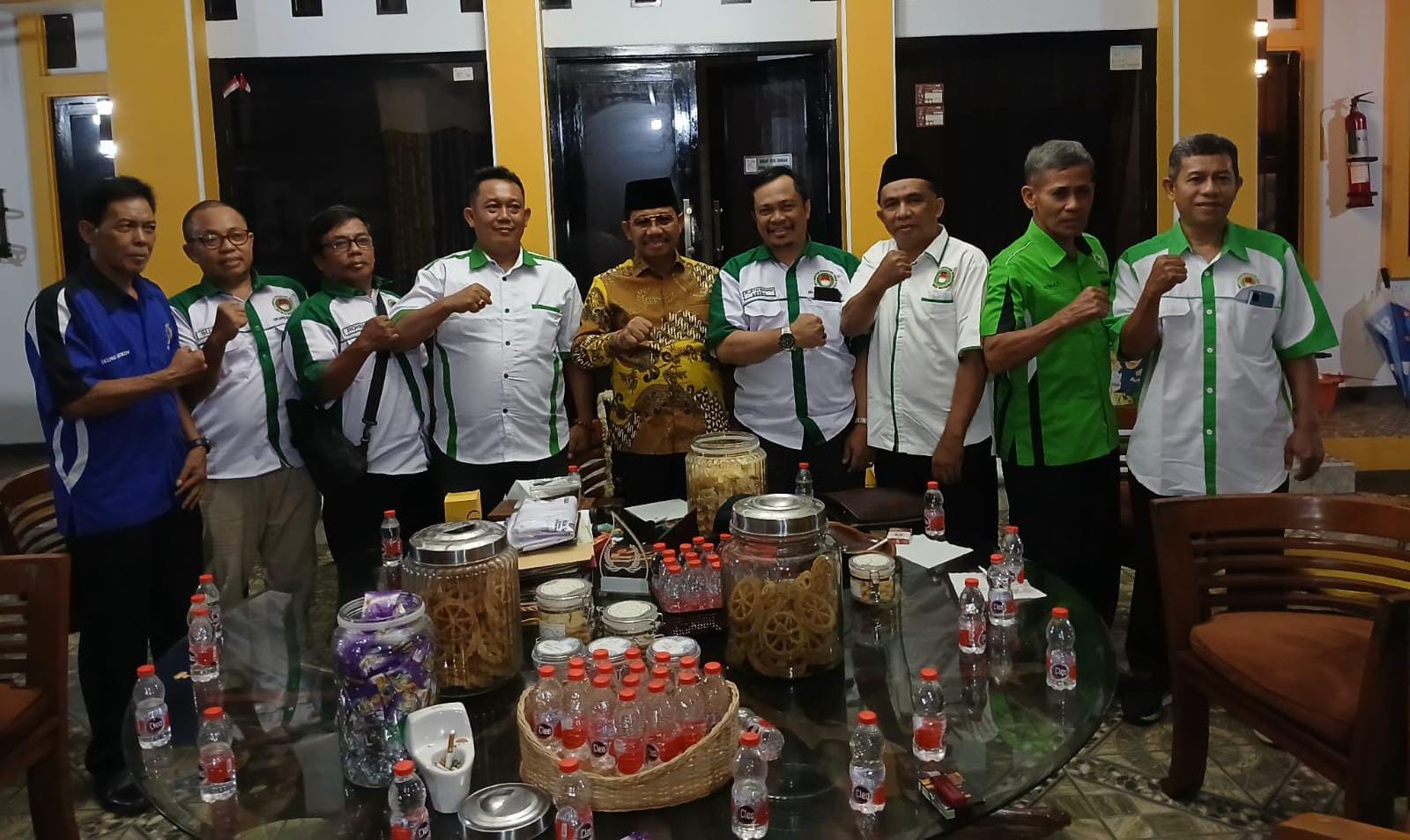 Pengurus DPD APPSI Kota Tangerang M Jefri Binyamin bersama Sachrudin.