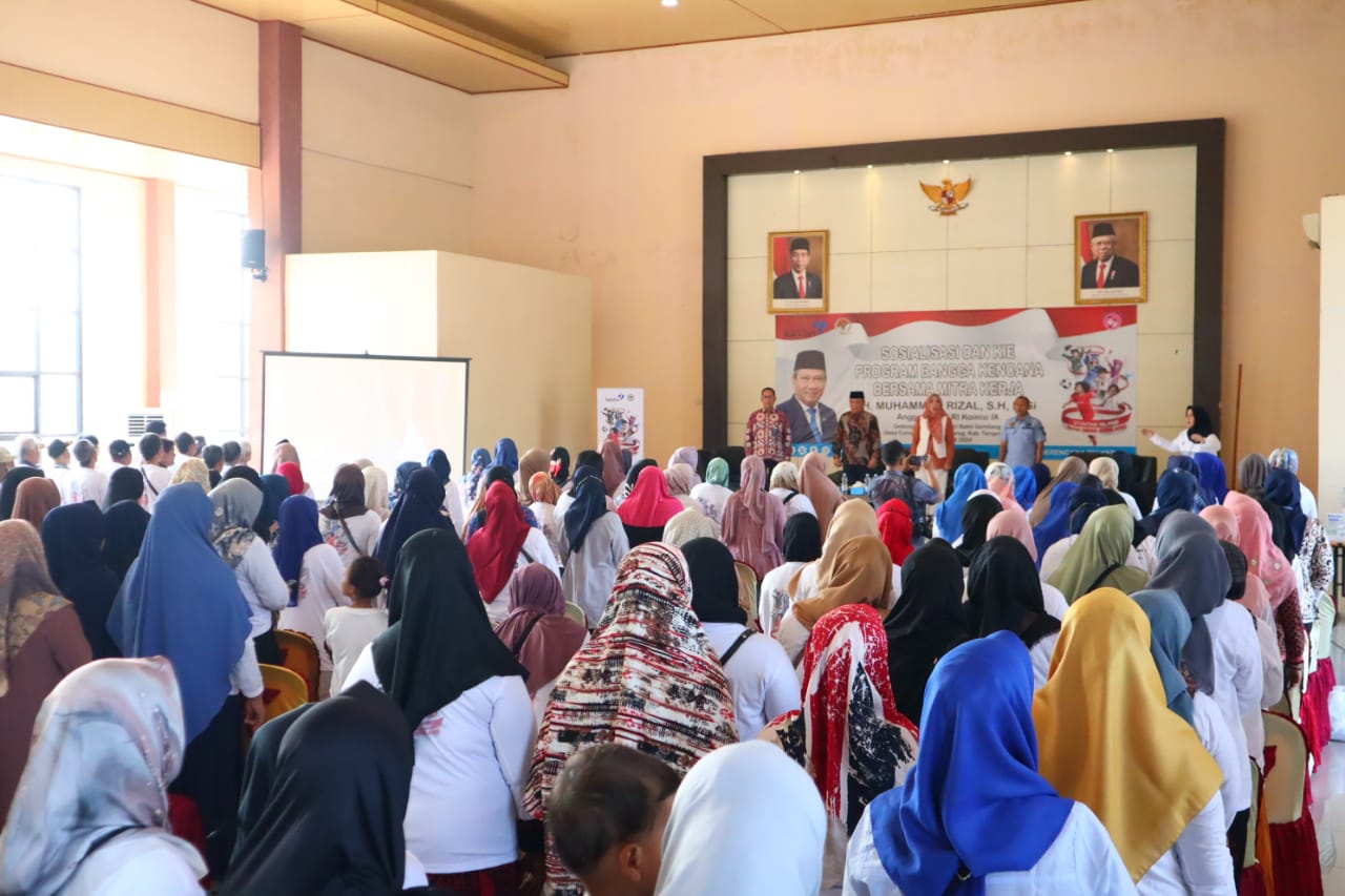 Kegiatan sosialisasi program BKKBN.