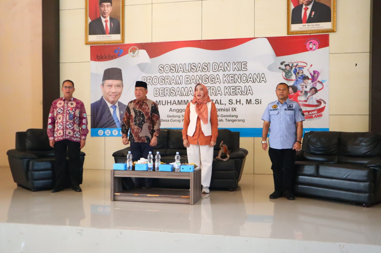 Muhammad Rizal bersama narasumber lainnya.