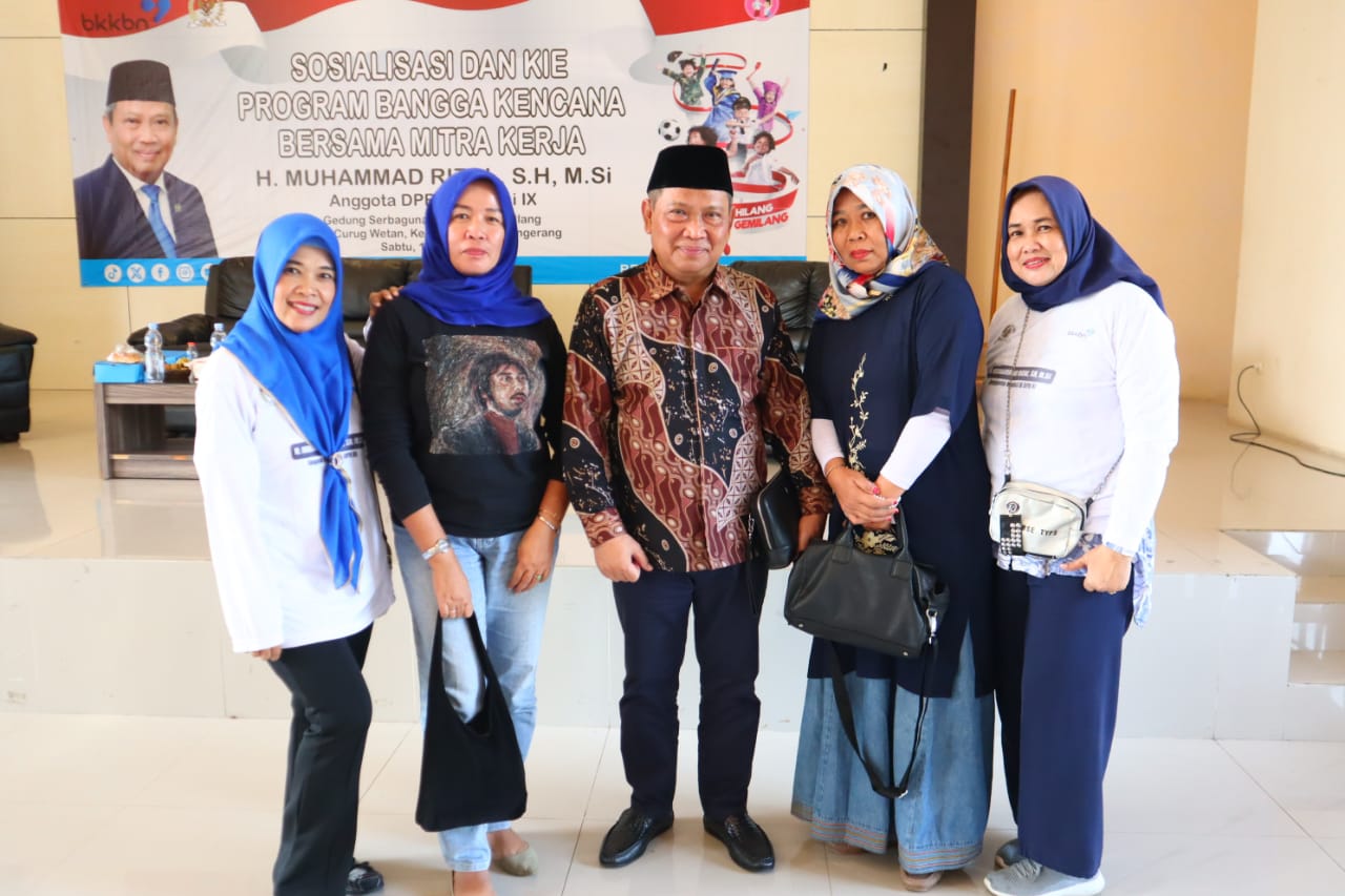 Kegiatan sosialisasi program BKKBN.