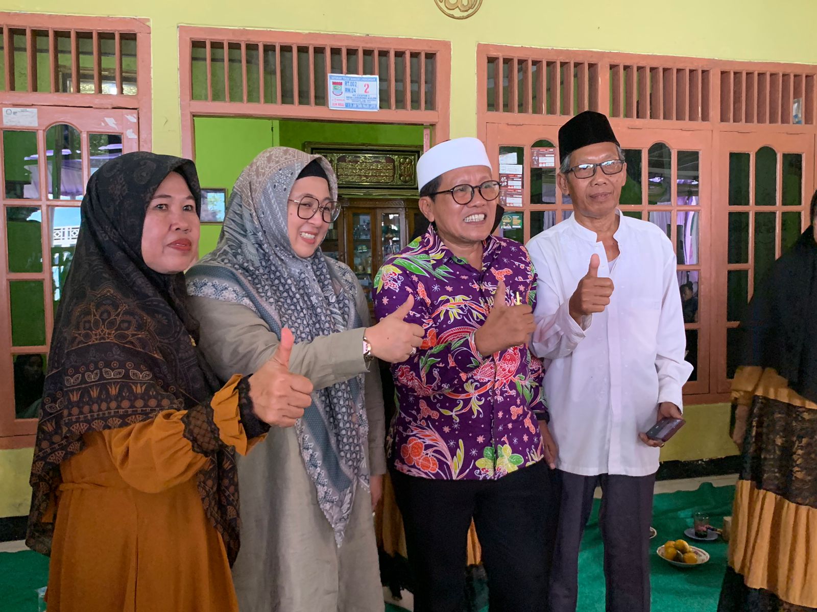 Intan Nurul Hikmah Santuni Anak Yatim di Majelis Taklim Al Muniroh Pagedangan