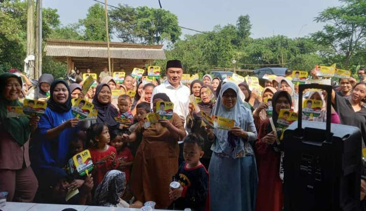 Emak-emak Cikupa Antusias Gembira Lihat Mad Romli Calon Bupati Tangerang