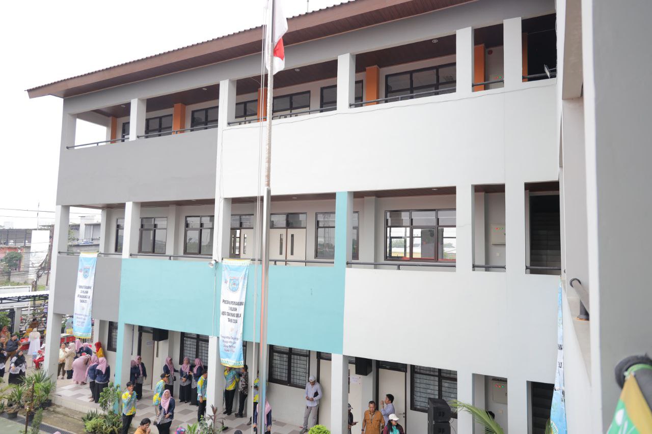 Gedung Baru SDN Pakujaya 01 dan SDN Pondok Jagung 04.