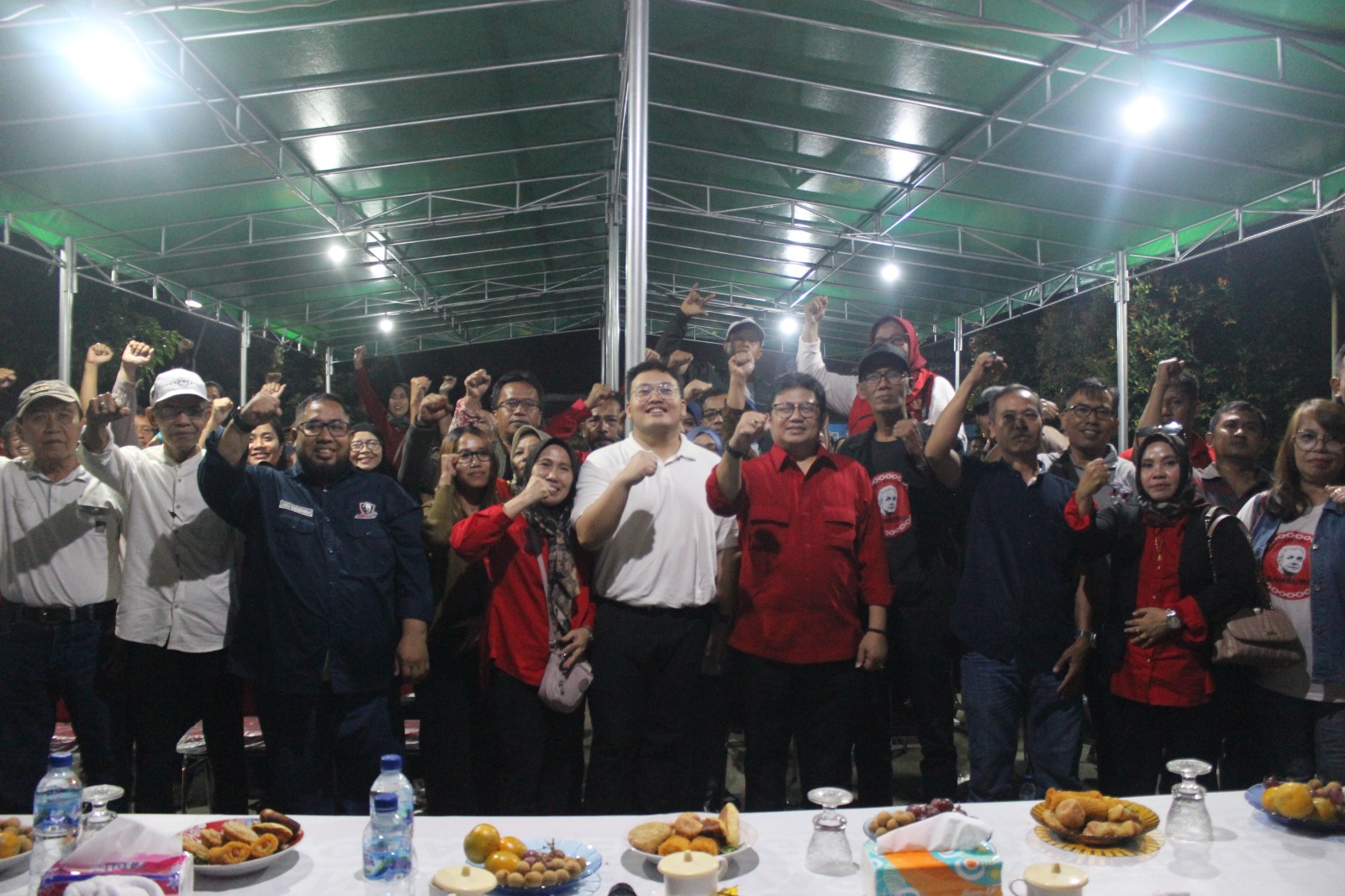 Ananta Wahana didampingi Abraham Garuda Laksono, Bakal Calon Wakil Bupati Tangerang Irvansyah saat bersama Relawan Ganjar dan Relawan Abraham.