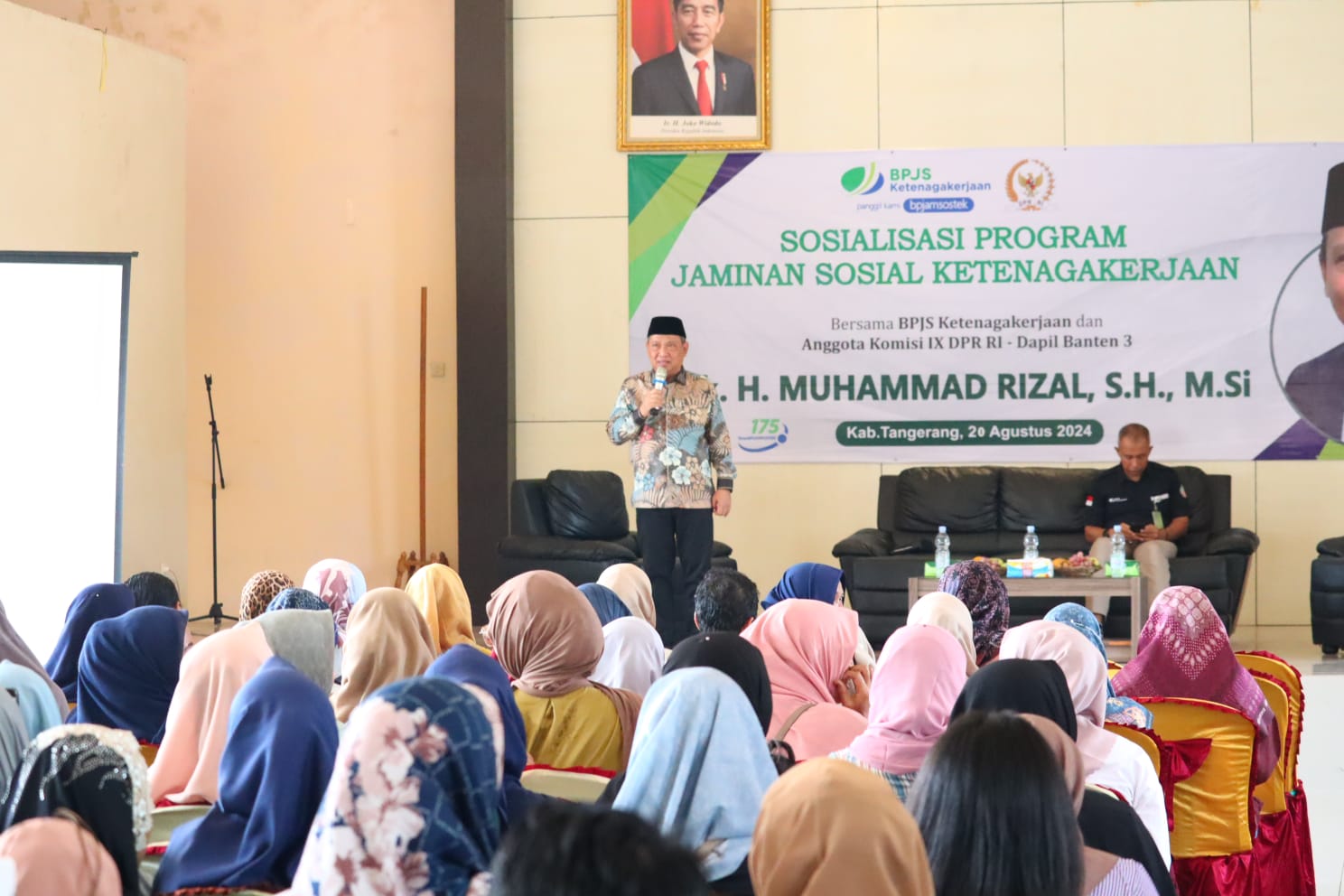 Muhammad Rizal DPR saat menyampaikan sosialisasi program jaminan sosial.