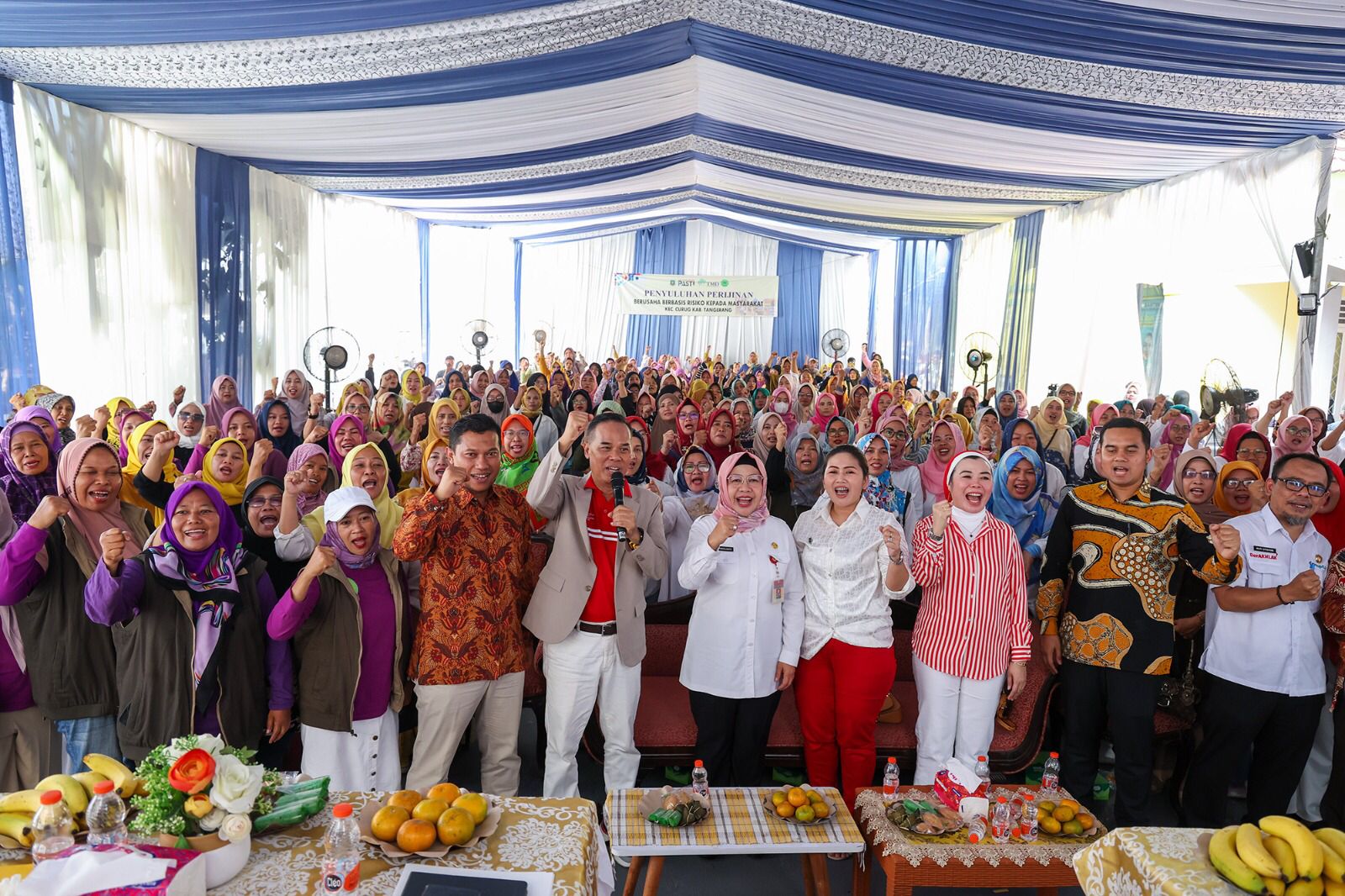 Muhammad Faisal DPRD Banten bersama DPMPTSP Sosialisasi perijinan berusaha.