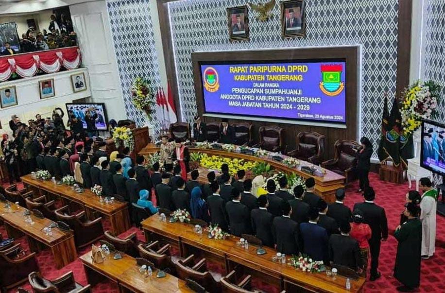 55 Anggota DPRD Kabupaten Tangerang Terpilih Resmi Dilantik, Muhamad Amud Jadi Ketua DPRD Sementara