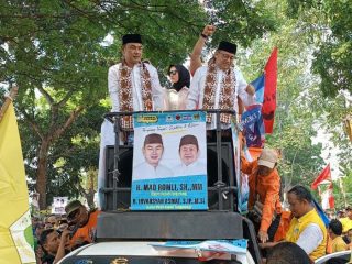 Calon Bupati Mad Romli dan Wakil Bupati Tangerang Irvansyah.