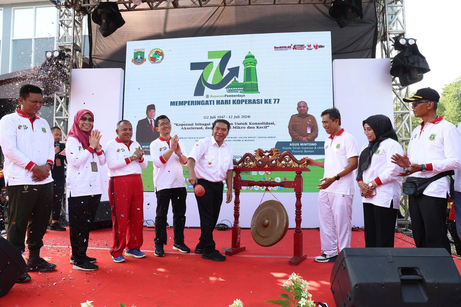 Pj Gubernur Al Muktabar didampingi jajarannya memperingati Hari Koperasi Nasional ke 77 tahun.