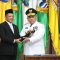 Mendagri Tito saat melantik Ucok Abdul Rauf Damenta sebagai Penjabat (Pj) Gubernur Banten.