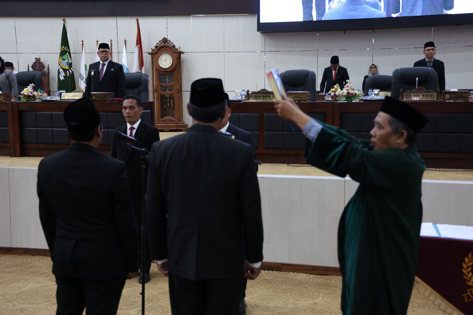 Pelantikan 2 anggota PAW DPRD Banten.