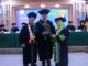 Dr. Yuli Saputra Sekretaris DKPP Pemkab Serang saat di wisuda di Untirta Banten.