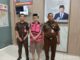 Jaksa Kajari Kabupaten Tangerang saat membawa tersangka AH pelaku dugaan korupsi dana desa.