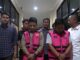 Kasi Pidsus Muhammad Arsyad bersama jaksa lainnya saat membawa tersangka AI dan HK.