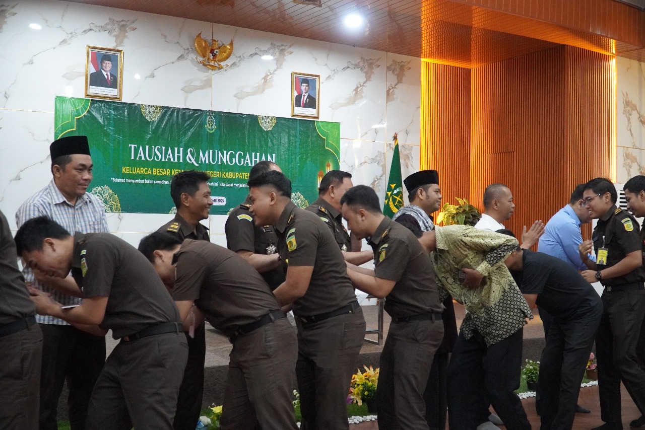 Para Jaksa di Kejari Kabupaten Tangerang saat di acara Tausyiah dan Munggahan.