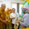 Menko Muhaimin didampingi Wali Kota Benyamin saat meninjau Puskesmas Ciater.