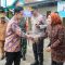 Bupati Tatu saat menyambut Wapres Gibran.