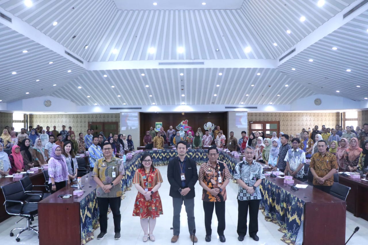 Sekretaris Daerah (Sekda) Kota Tangerang, Herman Suwarman bersama jajarannya.