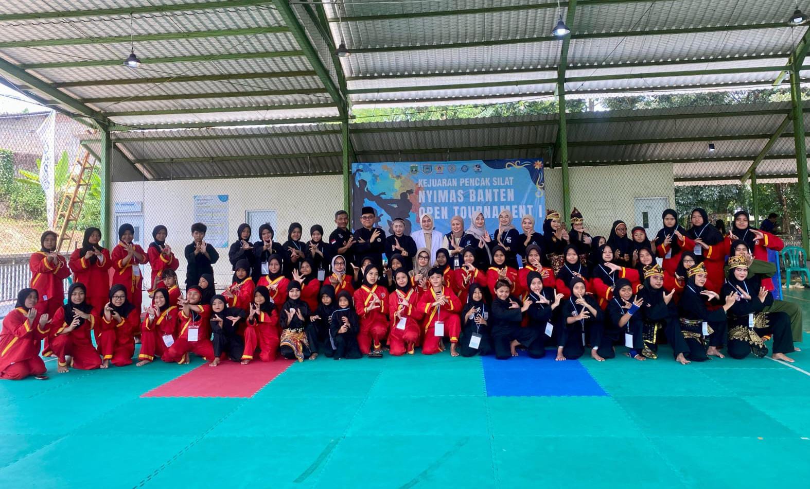 Para Pesilat Putri.