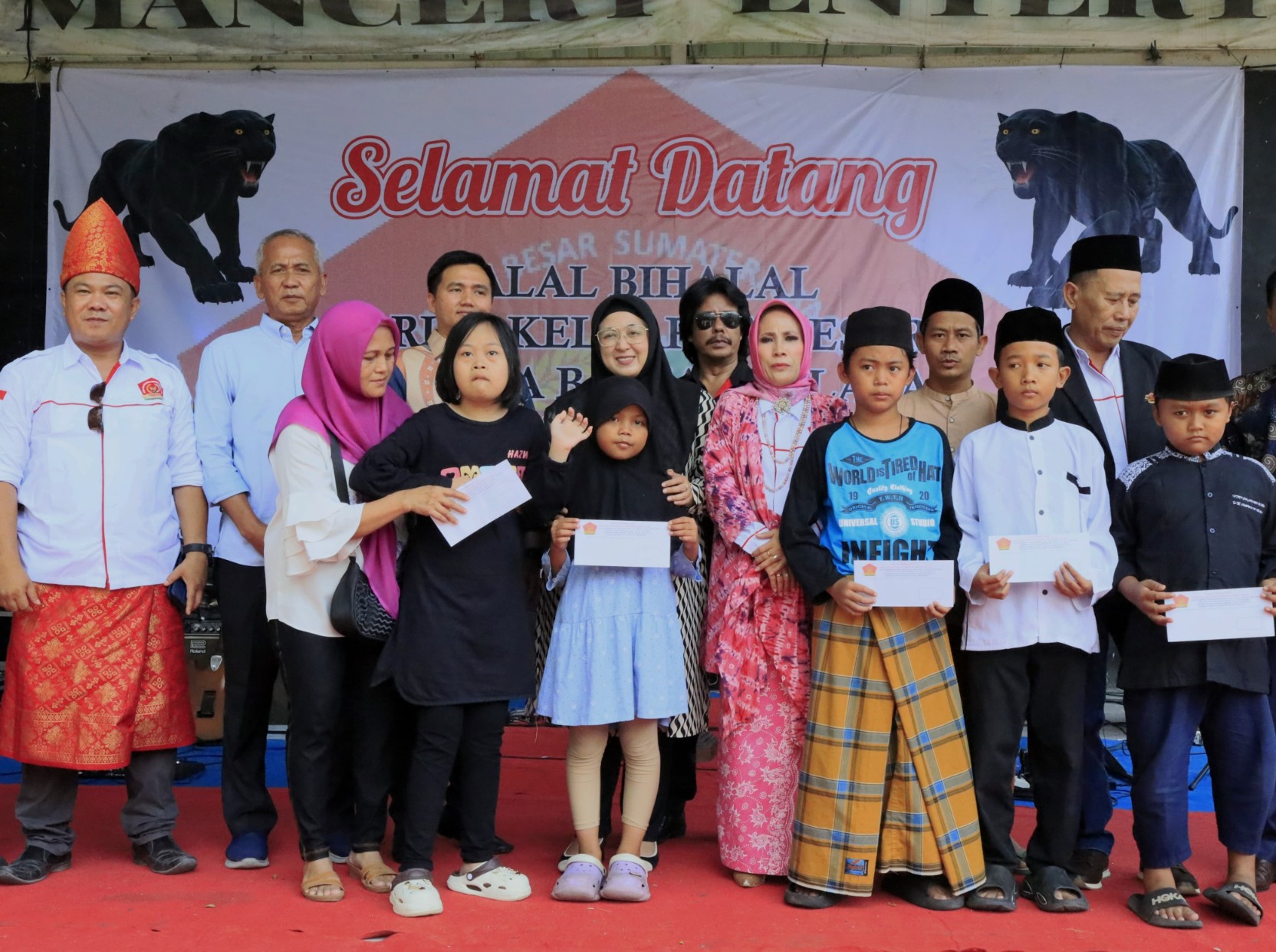 Wabup Intan Hadiri Halal Bihalal FKBSS se-Jabodetabek Dan Santuni Anak Yatim