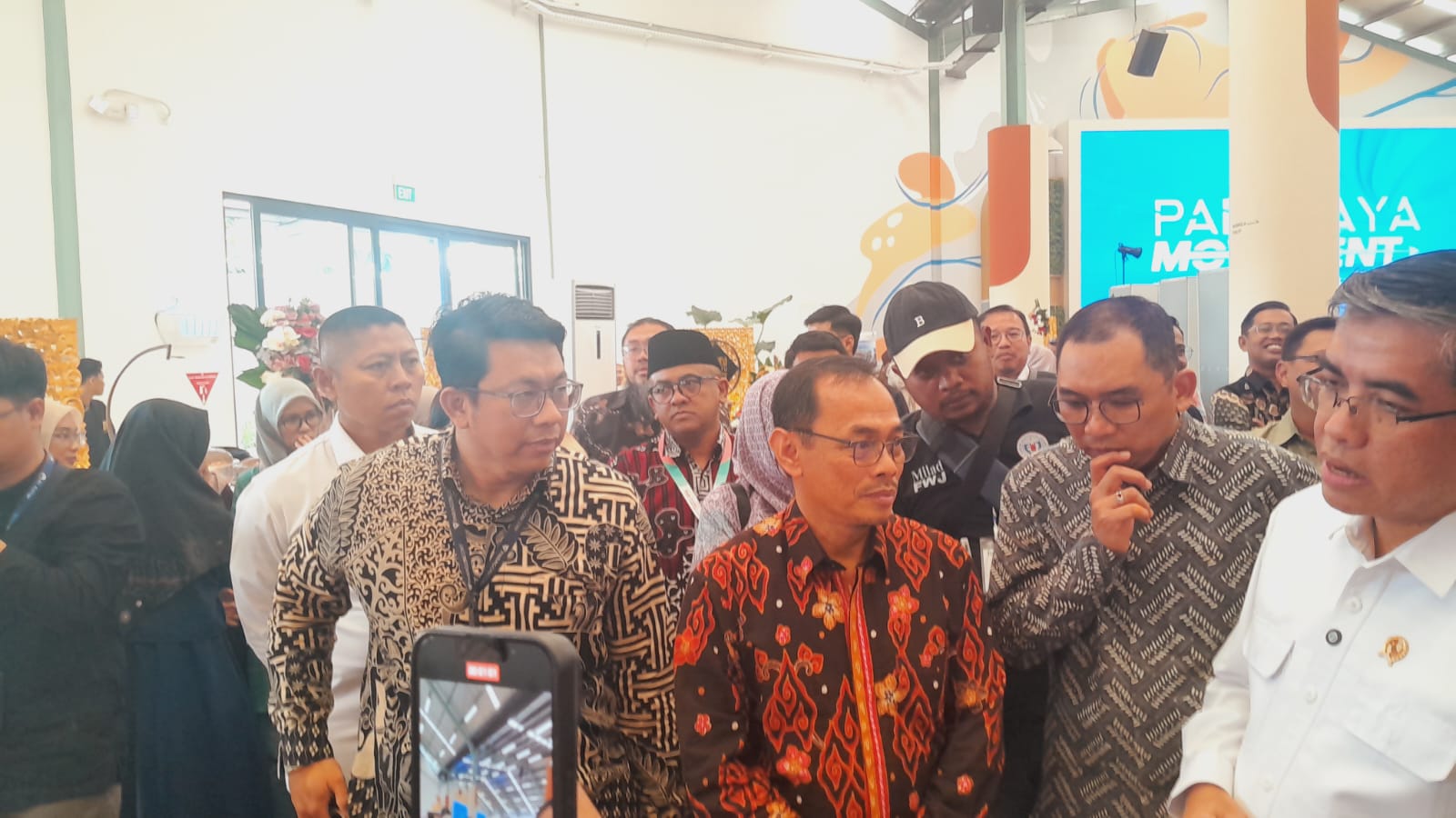 Pimpinan PT Paragon Technology and Innovation saat di acara peluncuran.
