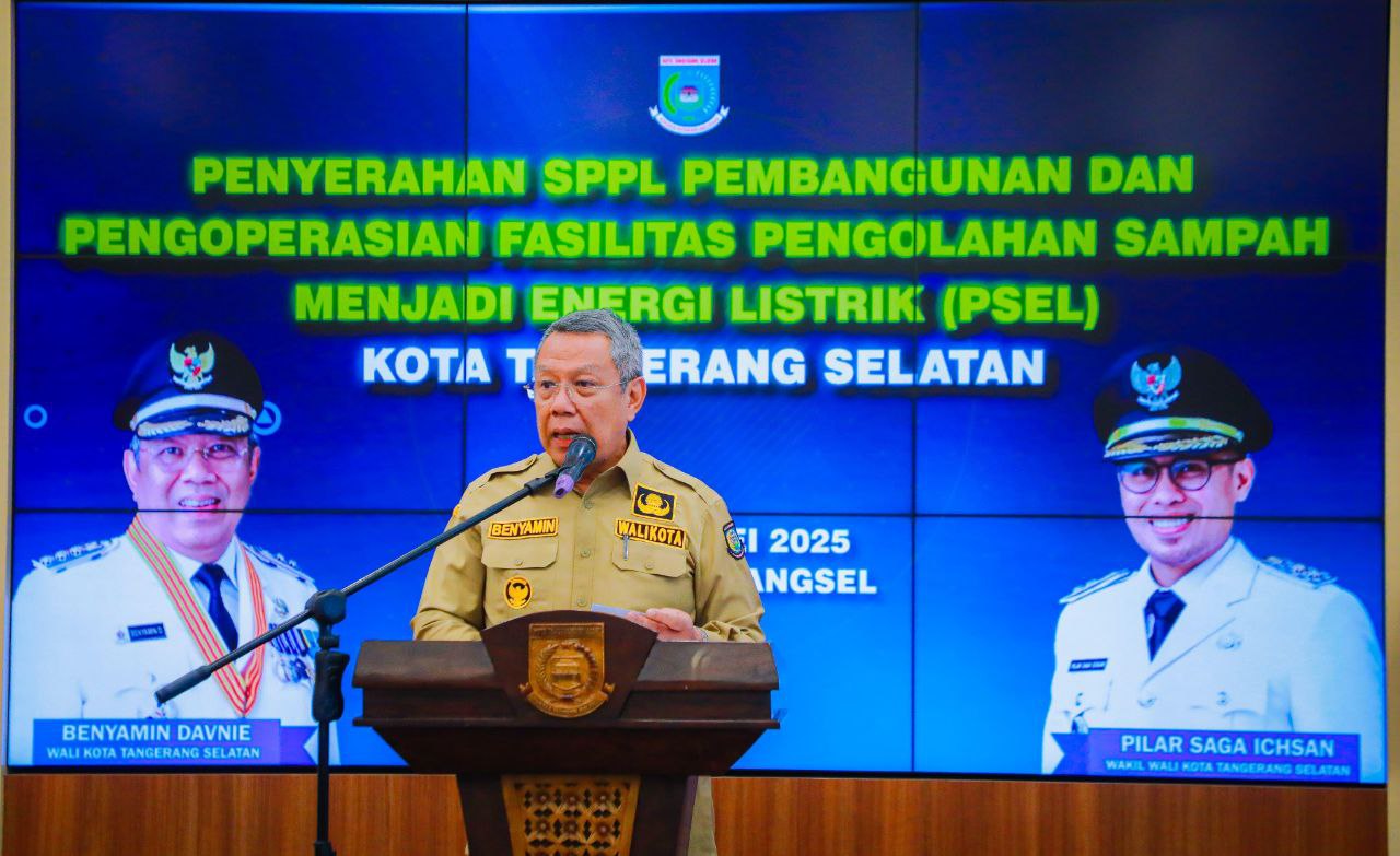 Wali Kota Tangsel Benyamin Davnie.