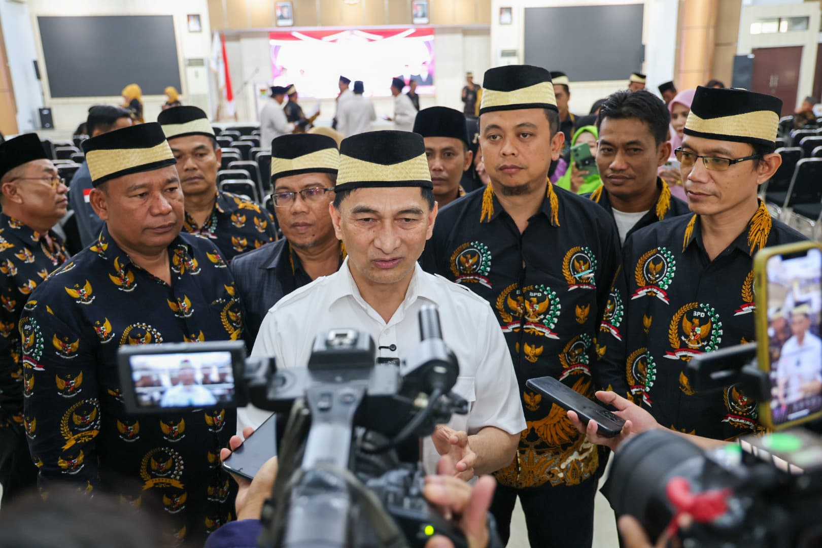 Wagub Dimyati saat bersama para anggota BPD.