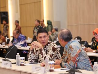 Plh Sekda Banten Deden Apriandhi.