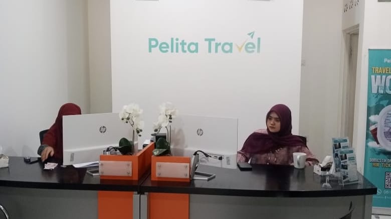 Pelita Travel.
