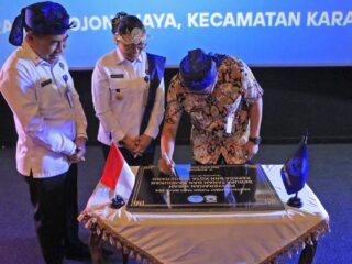 Maryono Hasan Wakil Wali Kota Tangerang saat meresmikan penyerahan hibah kantor BNN.