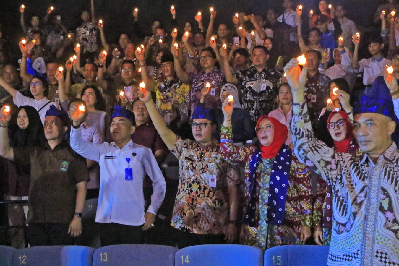 Maryono saat bersama pejabat lainnya.